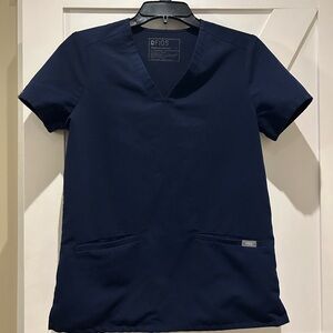 FIGS XS Casma Three Pocket Scrub Top- Navy